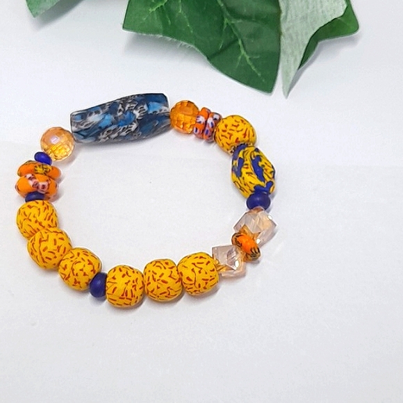 New handmade bracelet - Picture 2 of 4